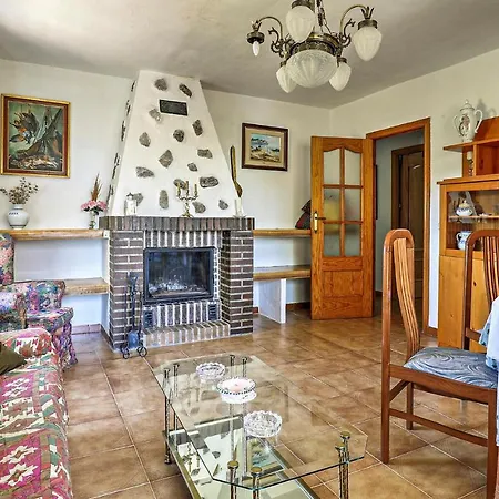 Awesome In With Wifi And 3 Bedrooms Feriehus *